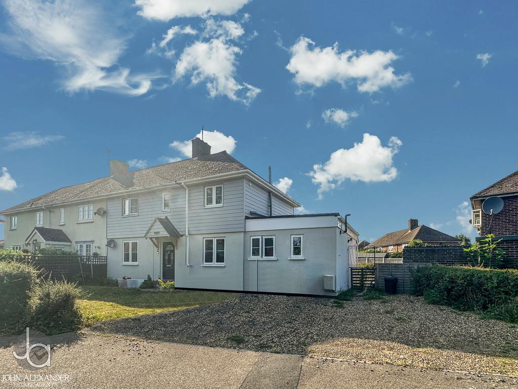 Lodge Road, Harwich CO12 3 bed semi-detached house for sale - £299,995