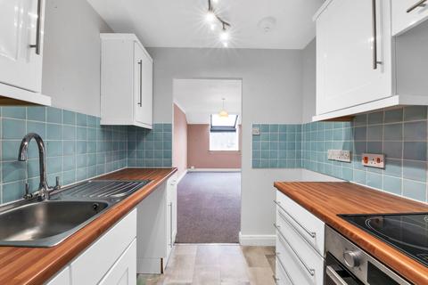 2 bedroom flat for sale, Old North Road, Royston SG8