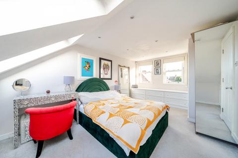 3 bedroom maisonette for sale, Cumberland Road, London