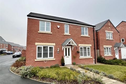 4 bedroom detached house for sale, Garden Village Lane, Micklefield