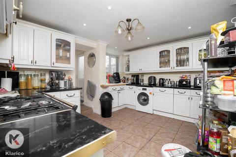 3 bedroom end of terrace house for sale, Blythswood Road, Birmingham B11