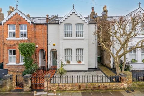 4 bedroom semi-detached house for sale, Broadway Avenue, St Margarets Village