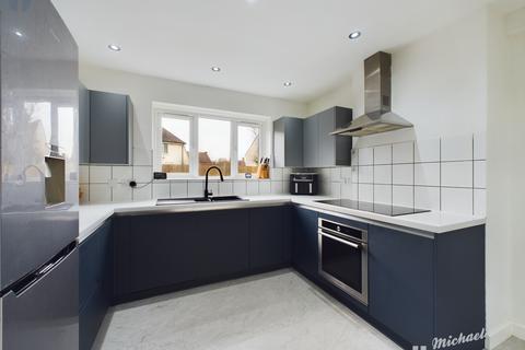 3 bedroom semi-detached house for sale, Thame Road, Aylesbury, Buckinghamshire