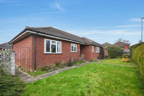 3 bedroom detached bungalow for sale, Harefield Rise, Linton