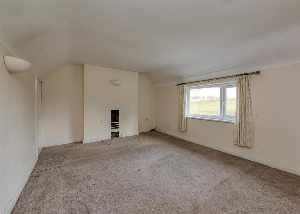 7 Kennels Lane-bed1.jpg