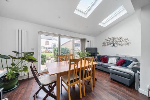 undefined, Oak Avenue, Croydon