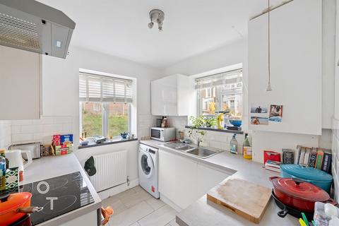 1 bedroom apartment for sale, Leighton Crescent, Kentish Town, NW5