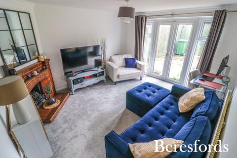 2 bedroom maisonette for sale, Moor Lane, Upminster, RM14