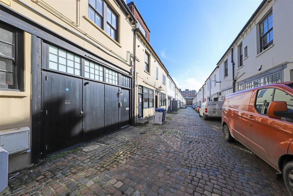 Nicholas james wilbury mews street.jpg