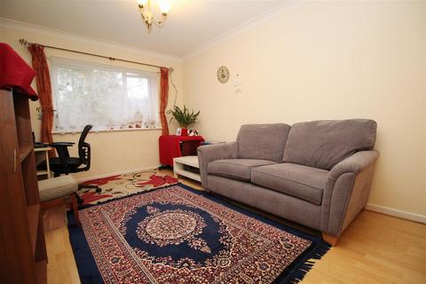 1 bedroom flat to rent, Longmere Road, Northgate, Crawley, West Sussex. RH10 8LP