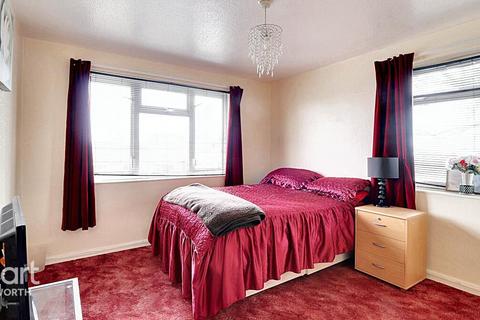 2 bedroom flat for sale, Whites Row, Kenilworth