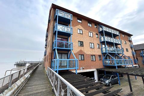 2 bedroom flat for sale, Marriotts Wharf, West Street, Gravesend, DA11