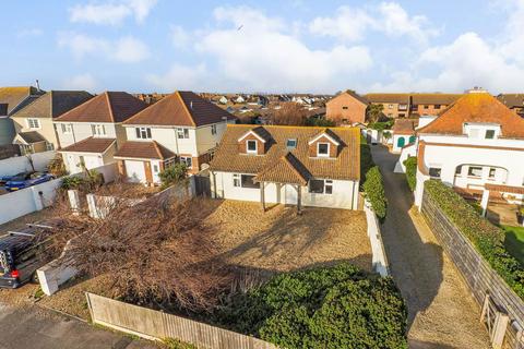 4 bedroom detached house for sale, West Bracklesham Drive, Bracklesham Bay, West Sussex, PO20