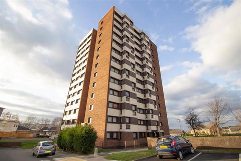 2 bedroom flat to rent, Ripley Court, Gateshead