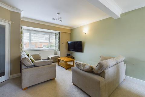17 Fitzroy Avenue, Ebbw Vale, NP23 5LN