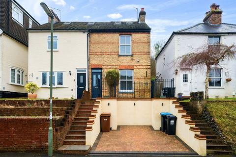 83 Beechwood Road, Caterham, CR3 6NF