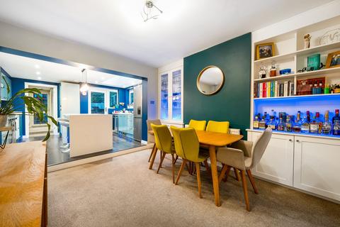 83 Beechwood Road, Caterham, CR3 6NF