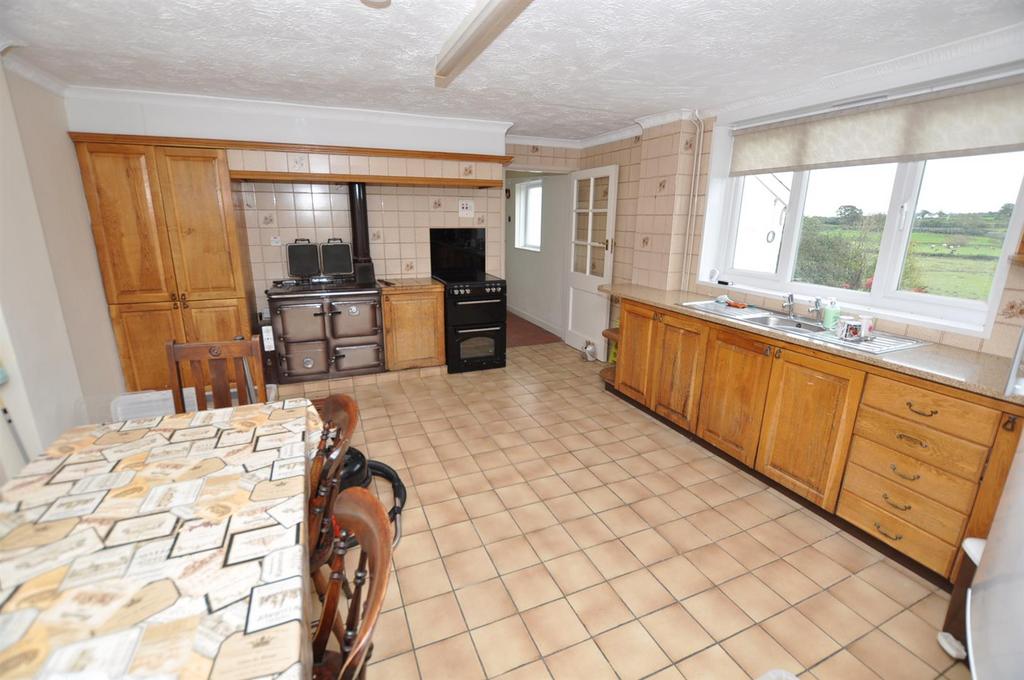 Open plan kitchen/lounge/dining/family room