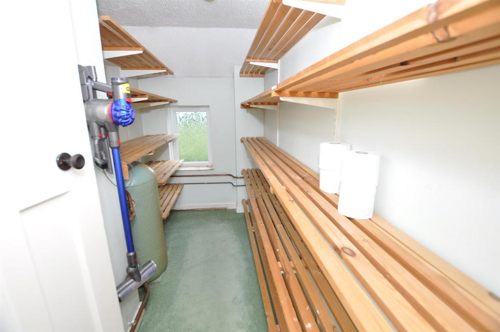 Airing cupboard