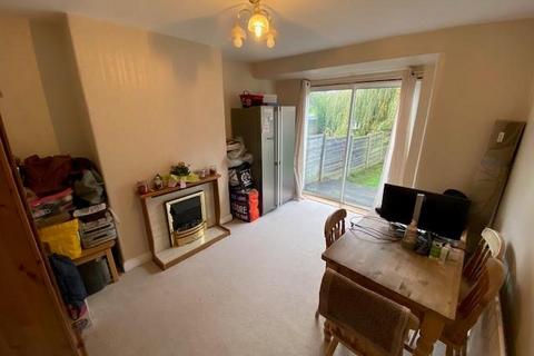 3 bedroom semi-detached house to rent, Highbank Drive, East Didsbury, Manchester