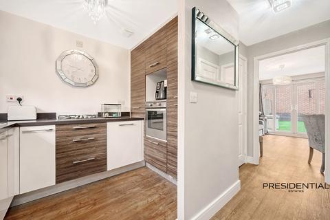 75 The Square, Loughton, IG10 3FE
