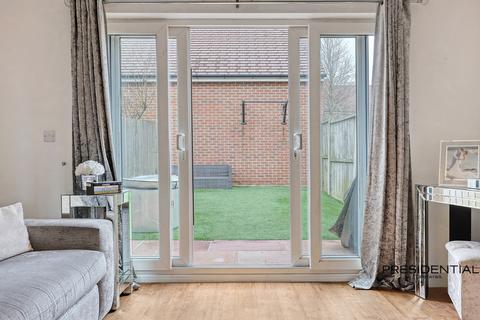 75 The Square, Loughton, IG10 3FE