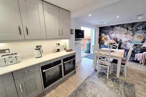 1 Lakeside Way, Norton, Malton, YO17 9PG