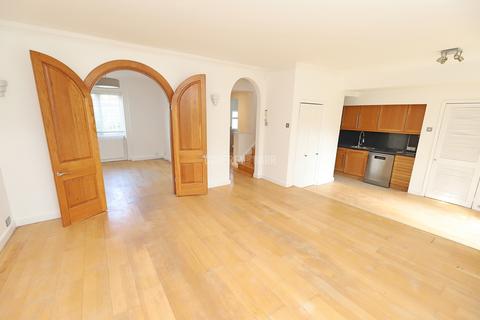 undefined, Hampstead Garden Suburb NW11