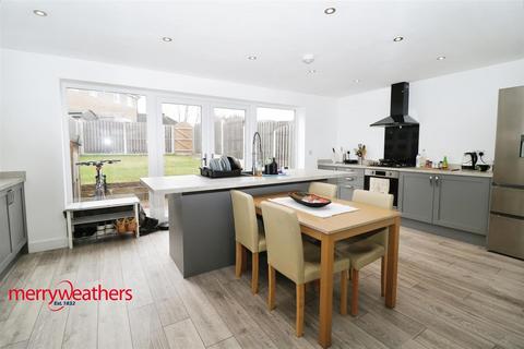 112a Browning Road, Rotherham, S65 2NW