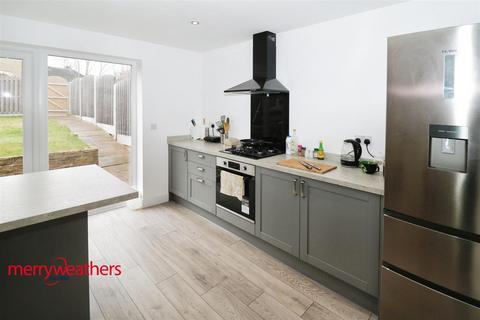 112a Browning Road, Rotherham, S65 2NW