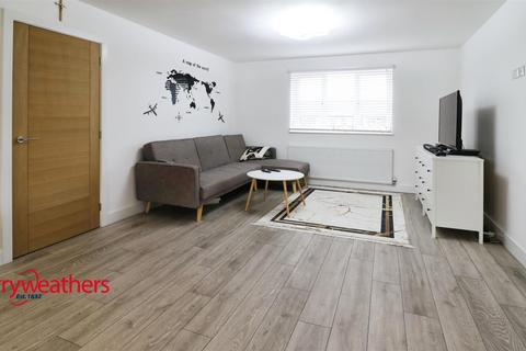 112a Browning Road, Rotherham, S65 2NW