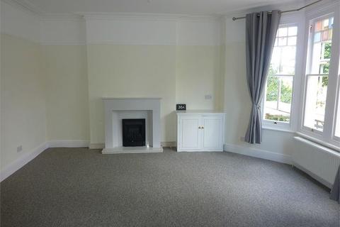 3 bedroom flat to rent, Stanwell Road, Penarth