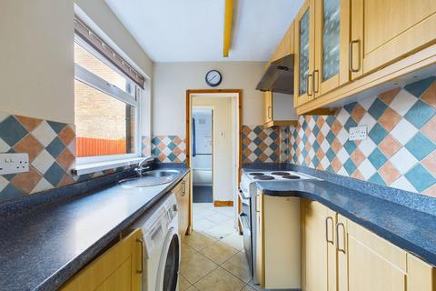 3 bedroom terraced house for sale, Cross Street, Nottingham NG4