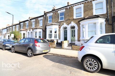 1 bedroom flat for sale, Ulverscroft Road, London