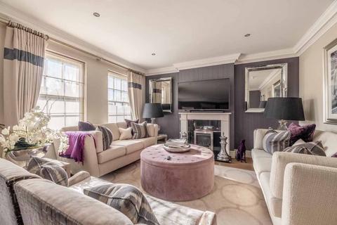 3 bedroom semi-detached house for sale, Oak Wood Place, Gerrards Cross SL9