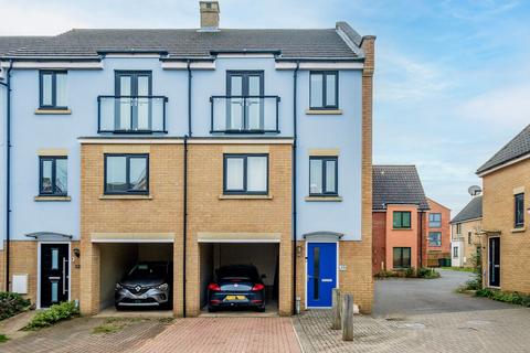 4 bedroom end of terrace house for sale, Ron Hill Road, Costessey