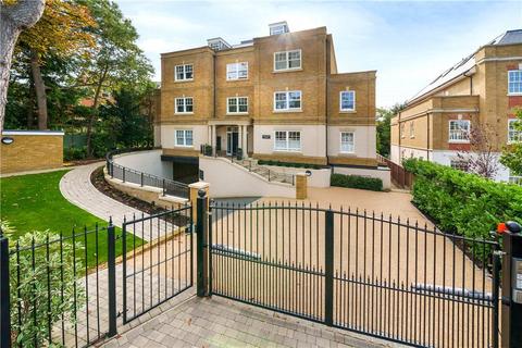 Eastbury Avenue, Northwood, Hertfordshire