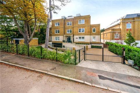 2 bedroom apartment for sale, Eastbury Avenue, Northwood, Hertfordshire