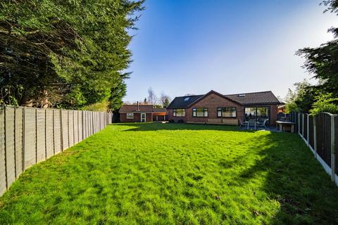 3 bedroom bungalow for sale, Penryn Avenue, Sale