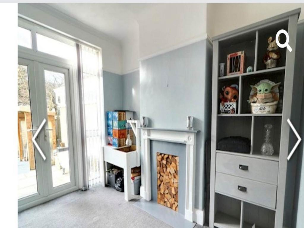 Shaftesbury rd 4 din