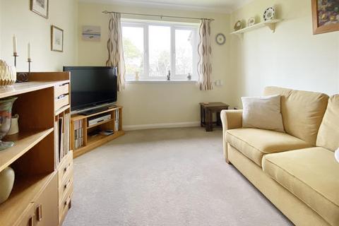 1 bedroom apartment for sale, Sea Road, East Preston BN16
