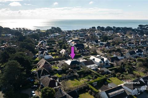 4 bedroom detached house for sale, Hynesbury Road, Friars Cliff, Christchurch, BH23