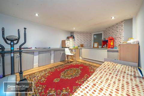 1 bedroom flat for sale, New Market Street, Buxton