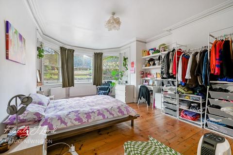 2 bedroom flat for sale, Green Lanes, LONDON N16