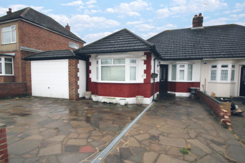 2 bedroom semi-detached bungalow for sale, Brookdale Avenue, Upminster RM14