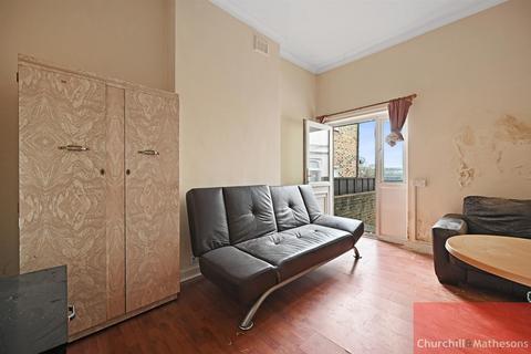 2 bedroom flat for sale, Tubbs Road, London