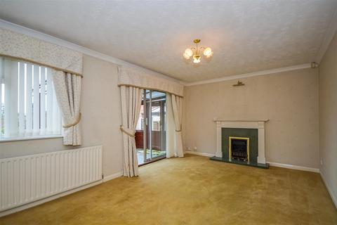 2 bedroom detached bungalow for sale, Rose Farm Approach, Altofts WF6