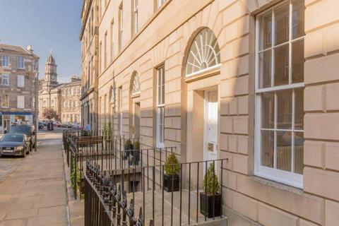 3 bedroom flat to rent, Clarence Street, Stockbridge, Edinburgh