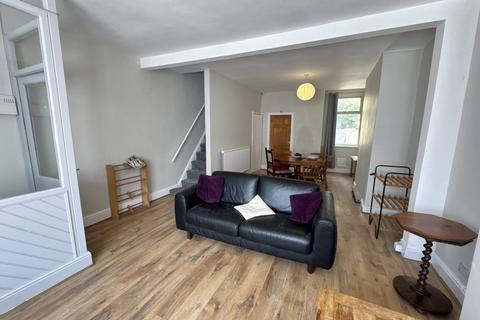 39 Forest Range, Manchester, M19 2ES