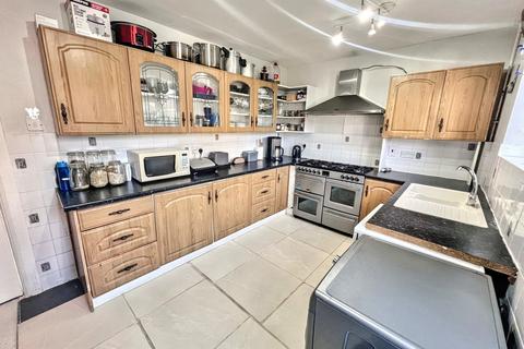 2 bedroom semi-detached house for sale, Bovington